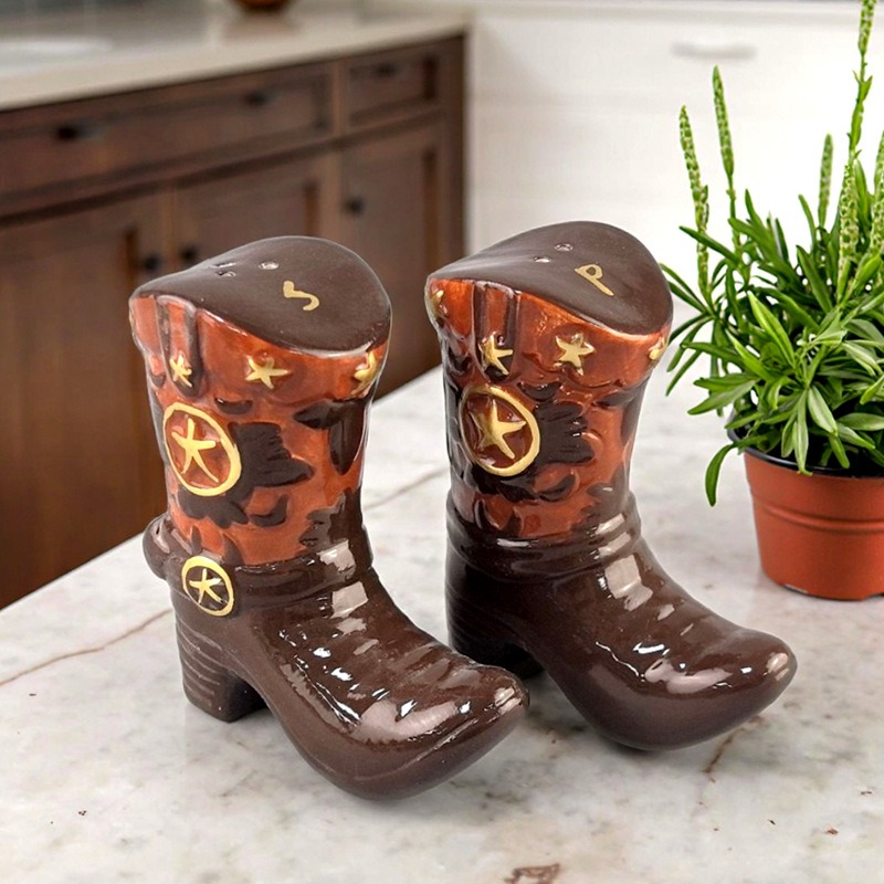 Vintage Boots Ceramic Spice Ja - огляд і ціна Food Storage Utensils