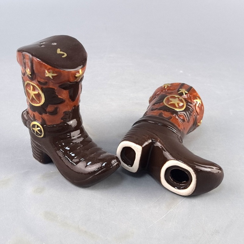 Vintage Boots Ceramic Spice Ja - огляд і ціна Food Storage Utensils